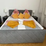 Apartments Opera